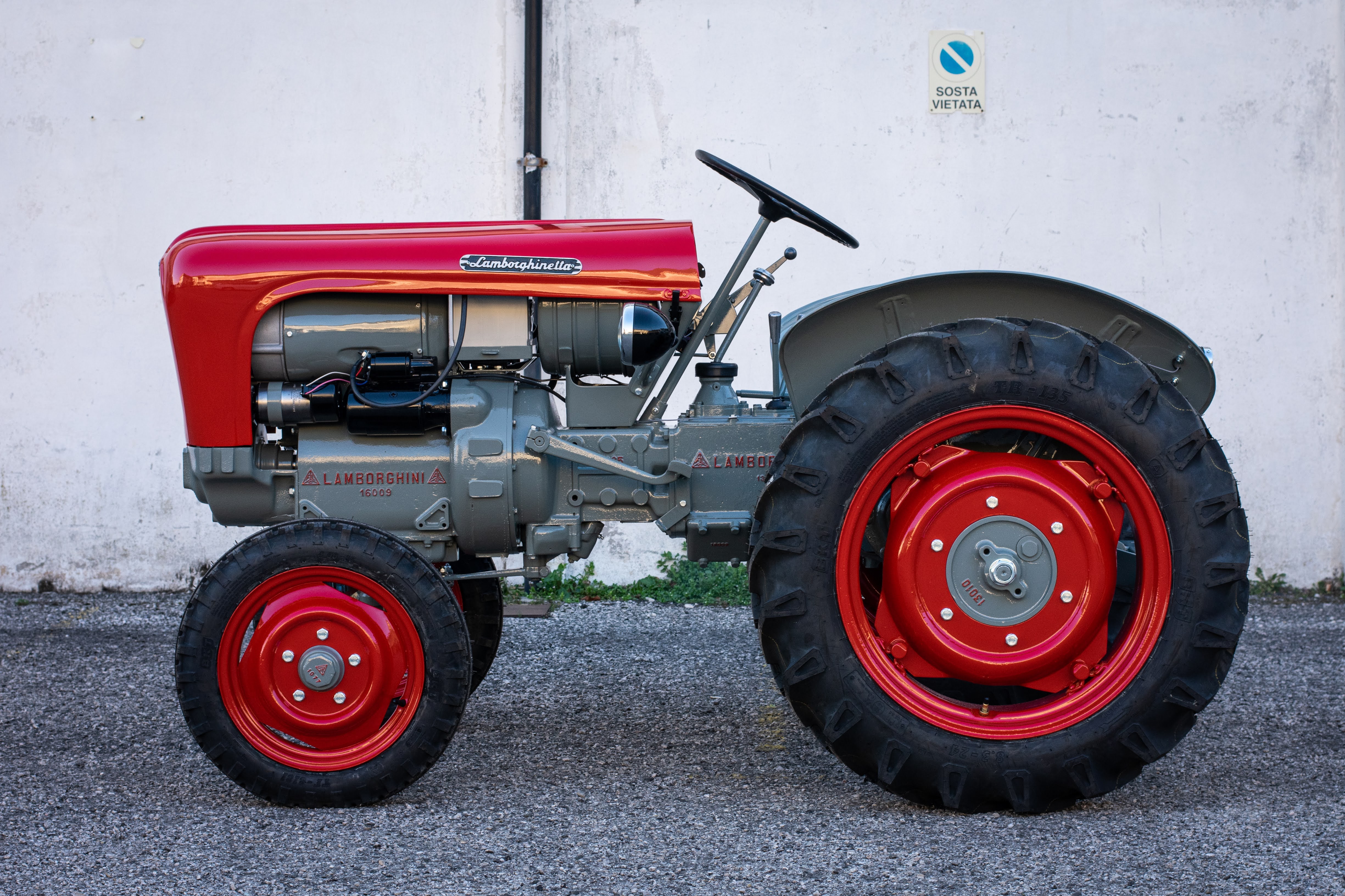 Descubrir 68+ imagen lamborghini tractor history