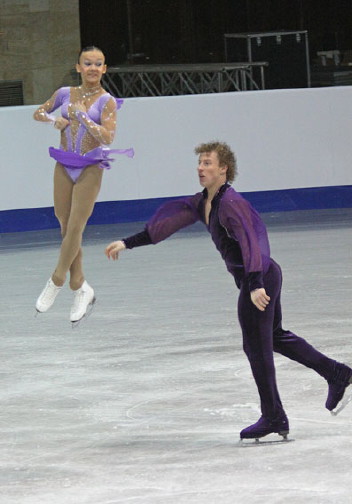 File:Lubov ILIUSHECHKINA Nodari MAISURADZE 2009 WJC.jpg