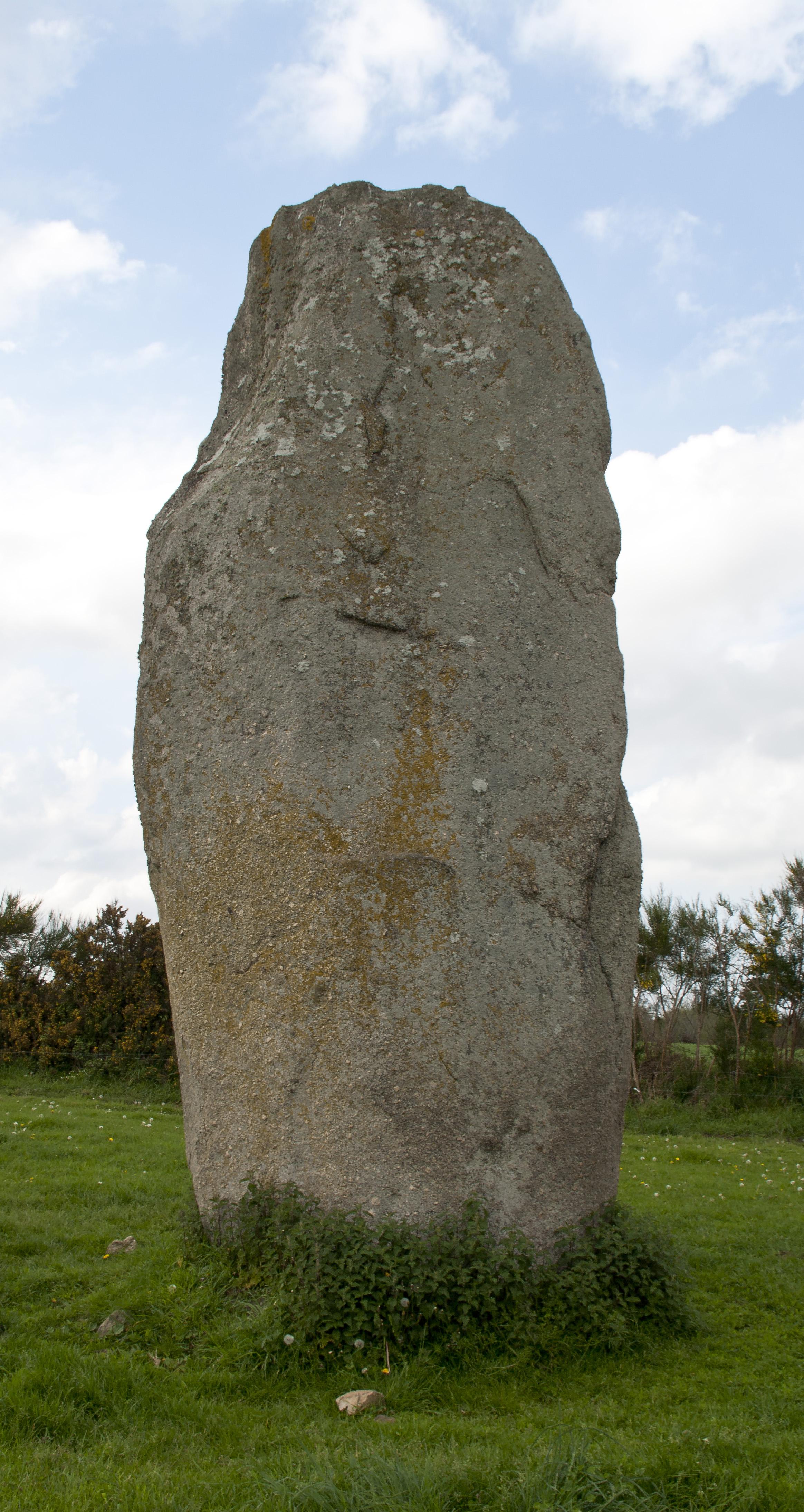 Menhir de Kerguezennec  France Bretagne Côtes-d'Armor Bégard 22140