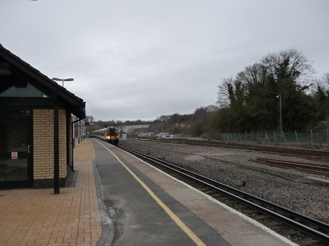 File:Micheldever Station - The Train Arriving... - geograph.org.uk - 1255105.jpg