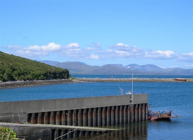 File:Pallas Harbour Quay - geograph.org.uk - 457479.jpg