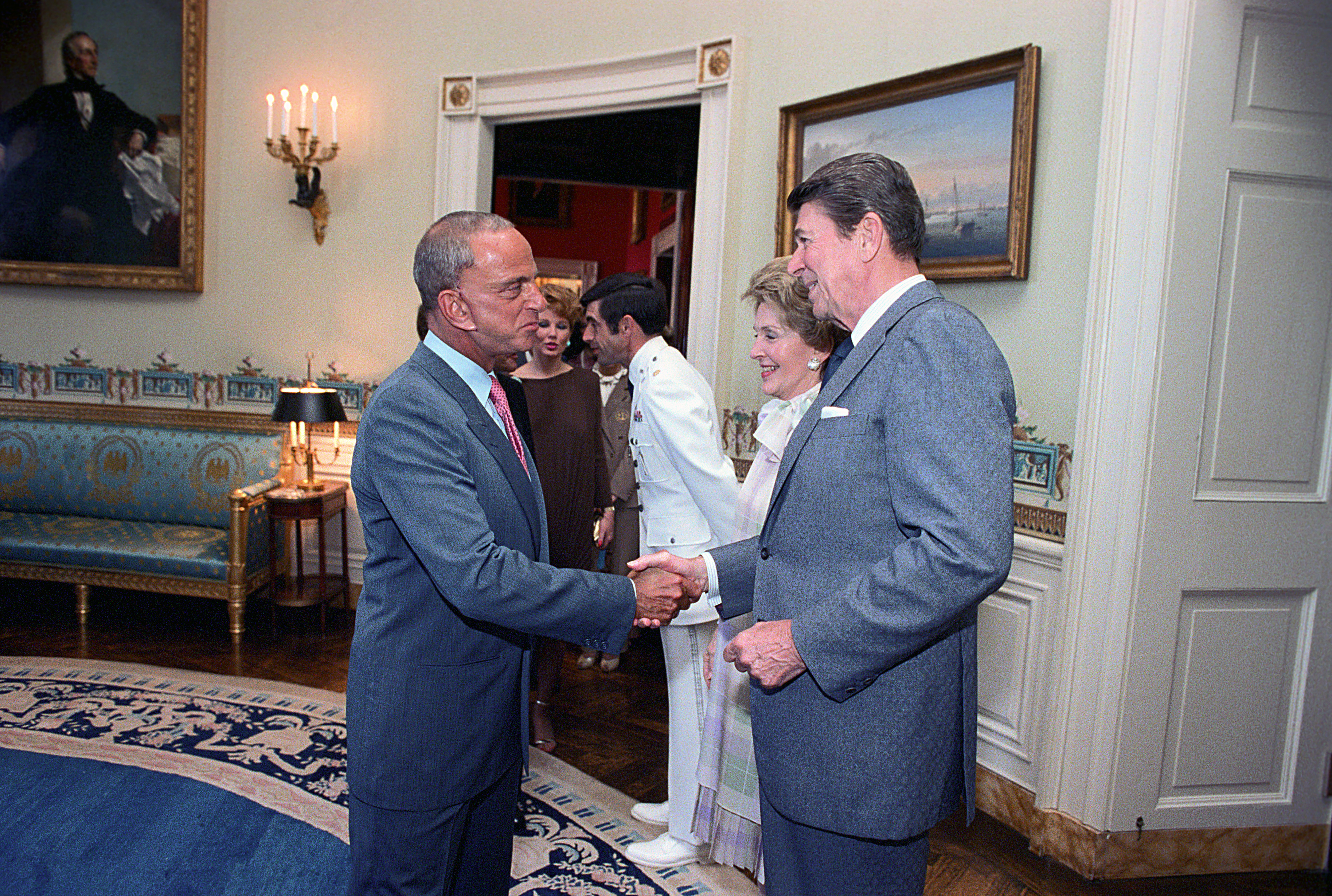 President_Ronald_Reagan_and_Nancy_Reagan_with_Roy_Cohn.jpg