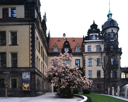 File:Residenzschloss Dresden.jpg