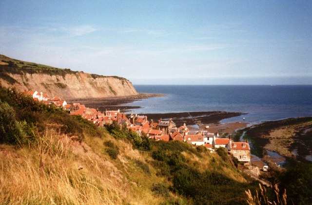 South of Robin Hood's Bay - geograph.org.uk - 587705