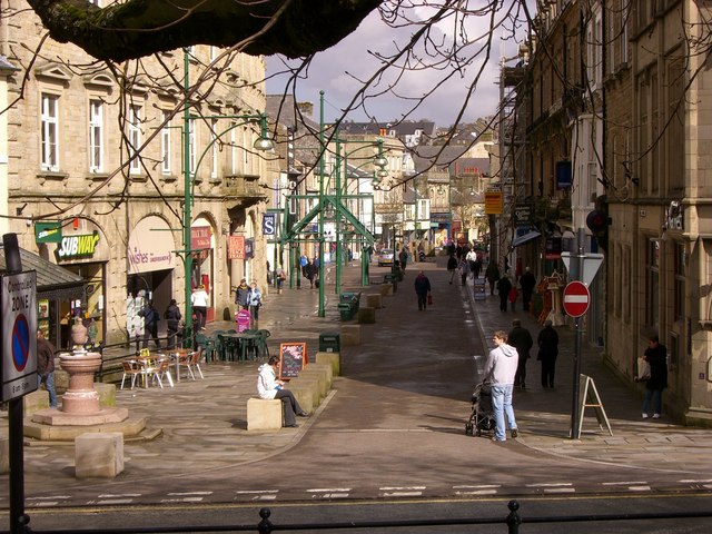 File:Spring Gardens, Buxton - geograph.org.uk - 771270.jpg