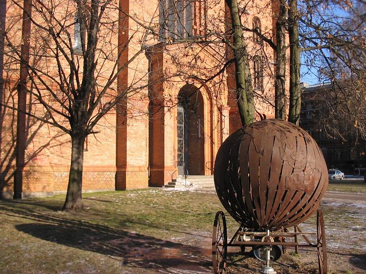 File:St Thomas Church Berlin 1.JPG