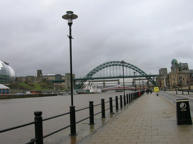 File:The River Tyne - geograph.org.uk - 1252788.jpg