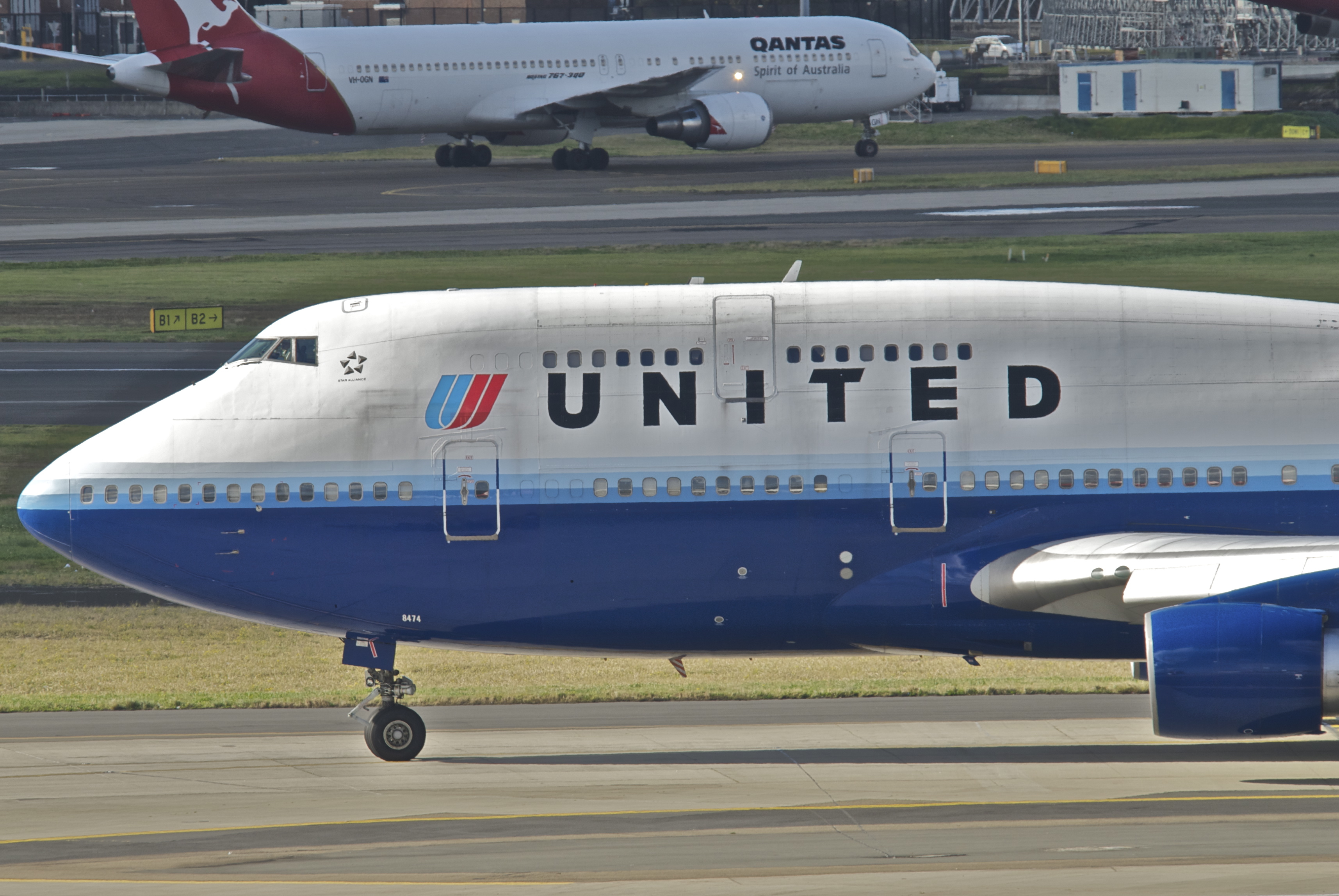 File:United Airlines Boeing 747-400; N174UA@SYD;31.07.2012 666ib 