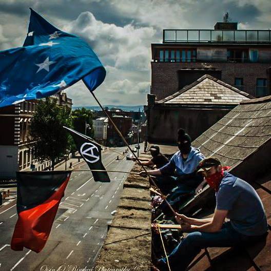 File:Bolt Hostel Roof.jpg