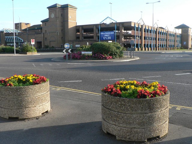 File:Boscombe, Christchurch Road Roundabout - geograph.org.uk - 882055.jpg