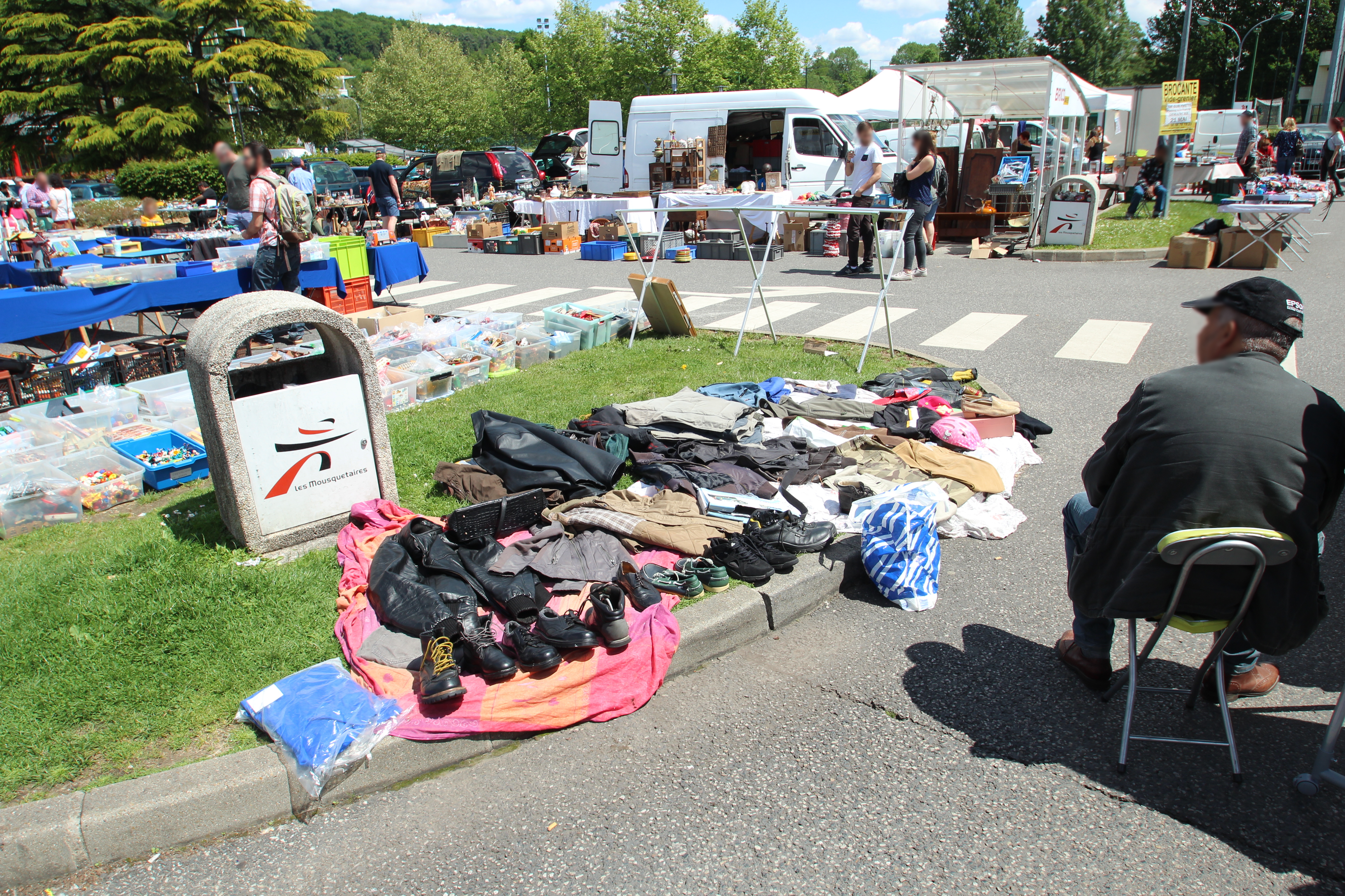 File Brocante A Gif Sur Yvette Le 21 Mai 2017 38 Jpg Wikimedia Commons