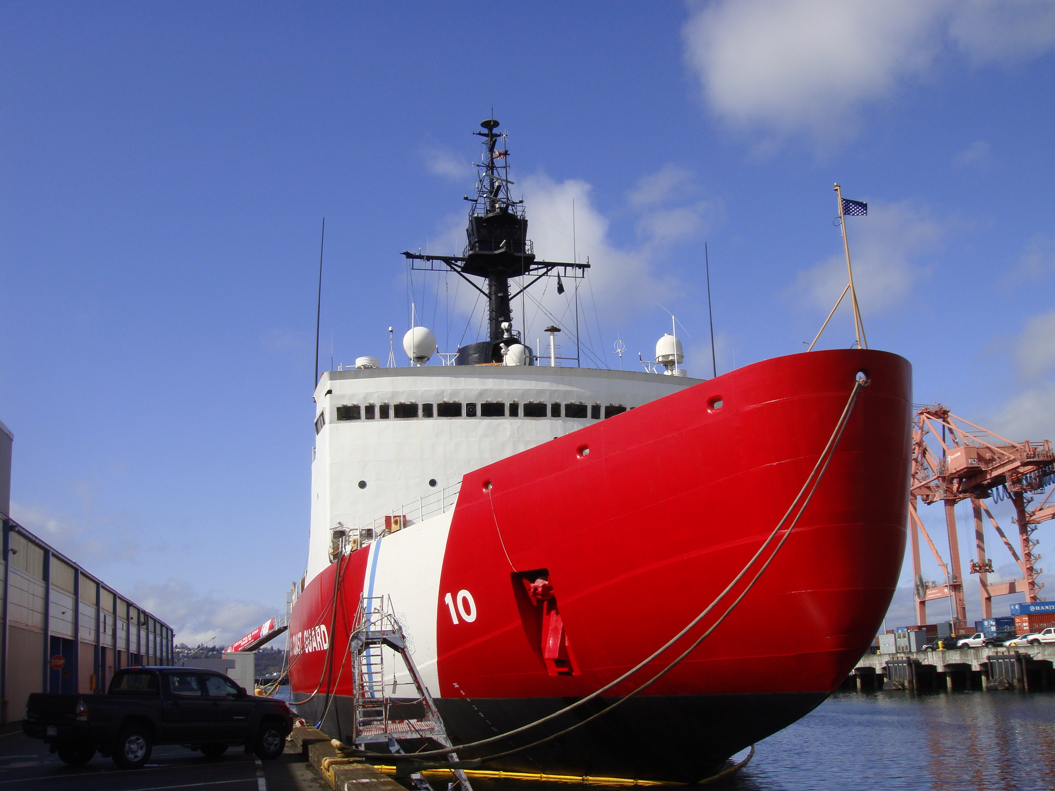 Polar star. Ледокол Polar Star. USCGC Polar Star. Ледоколы береговой охраны США. Ледокол Хили.