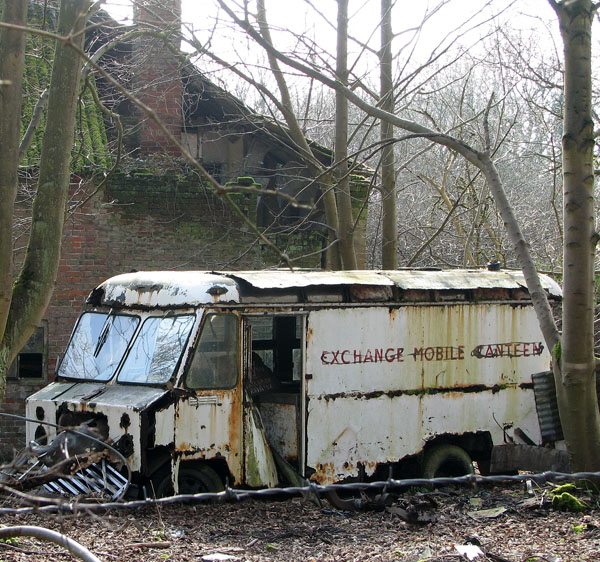 File:Exchange Mobile Canteen - geograph.org.uk - 1199004.jpg