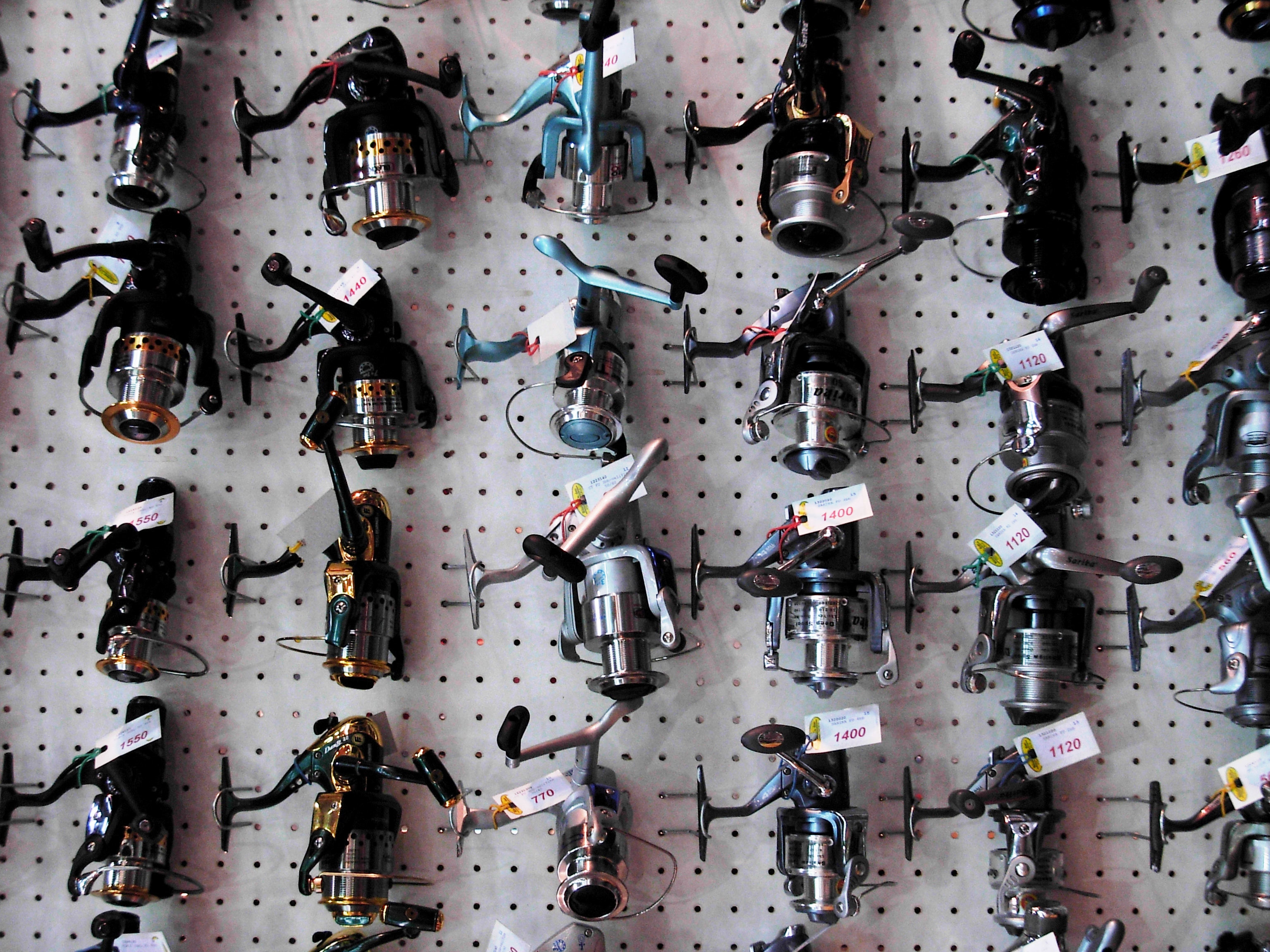 File:Fishing reels.JPG - Wikimedia Commons