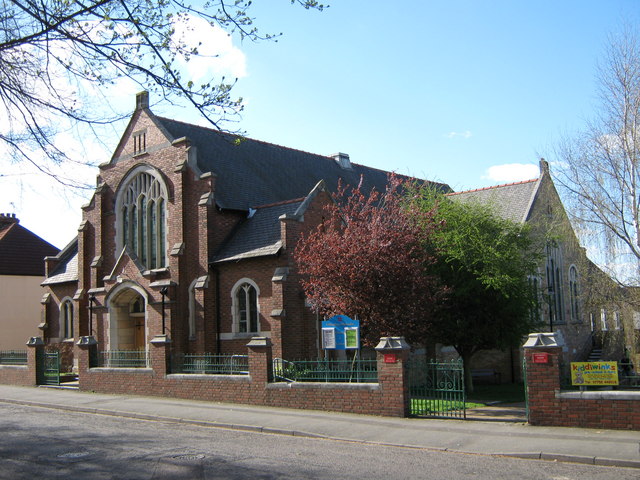 File:Gillingham Methodist Church - geograph.org.uk - 1241578.jpg