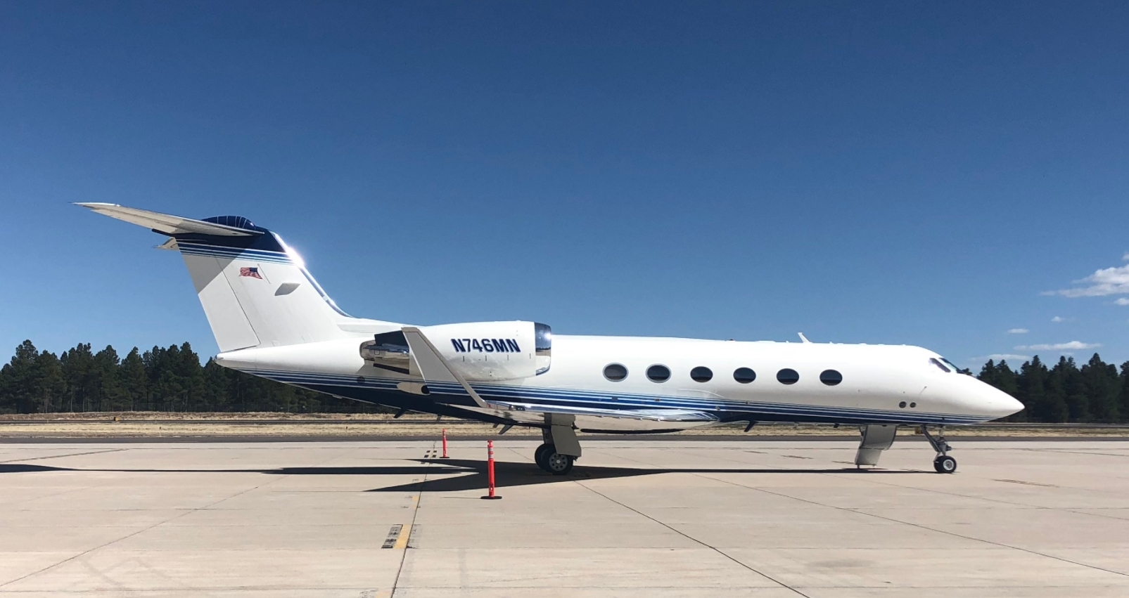 N 4 j. Gulfstream IV n540ea.