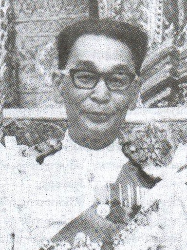 File:Khuang Aphaiwong (cropped).jpg