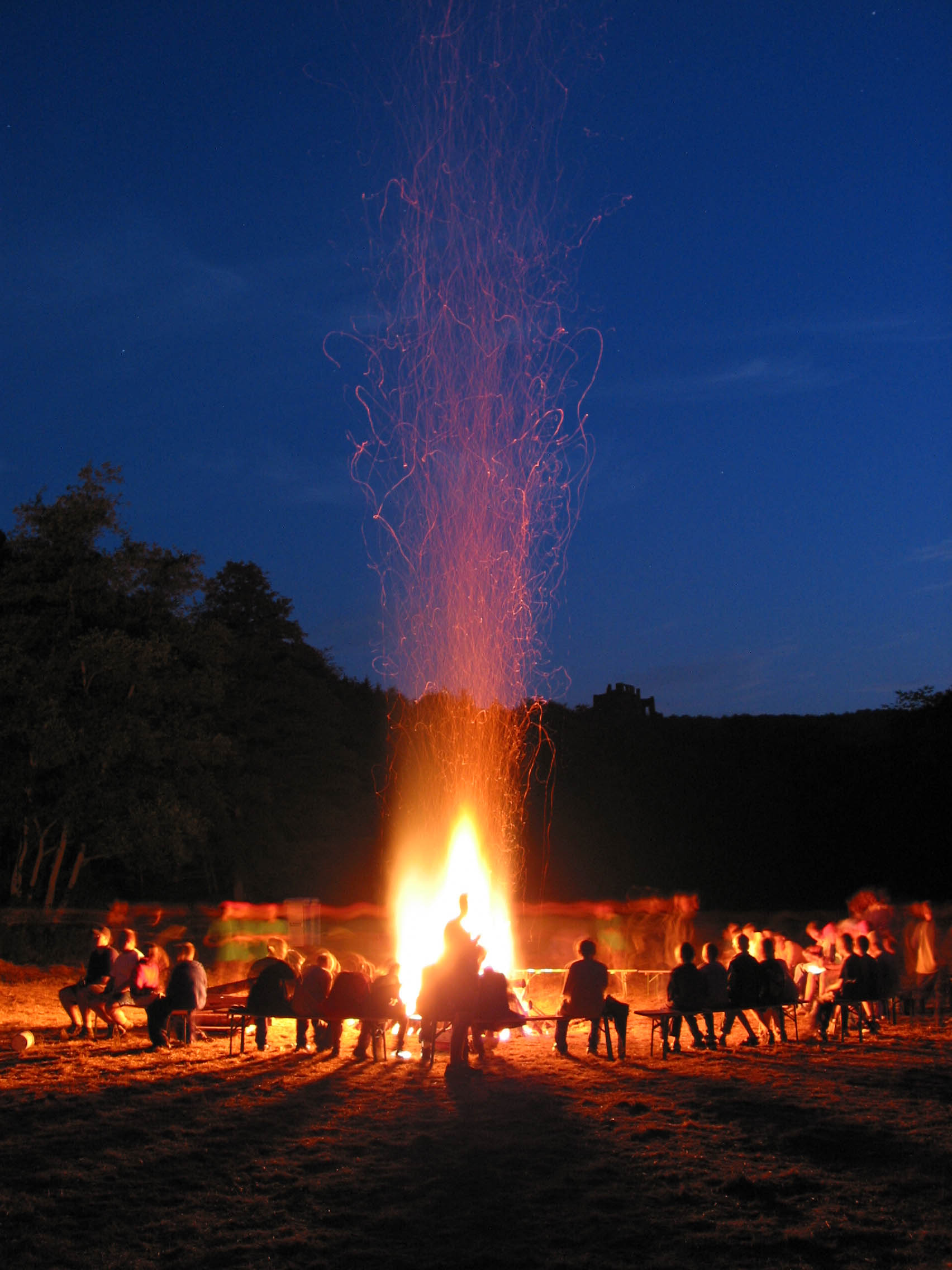 Wie viel kostet die strafe ween lagerfeuer - Deutschland