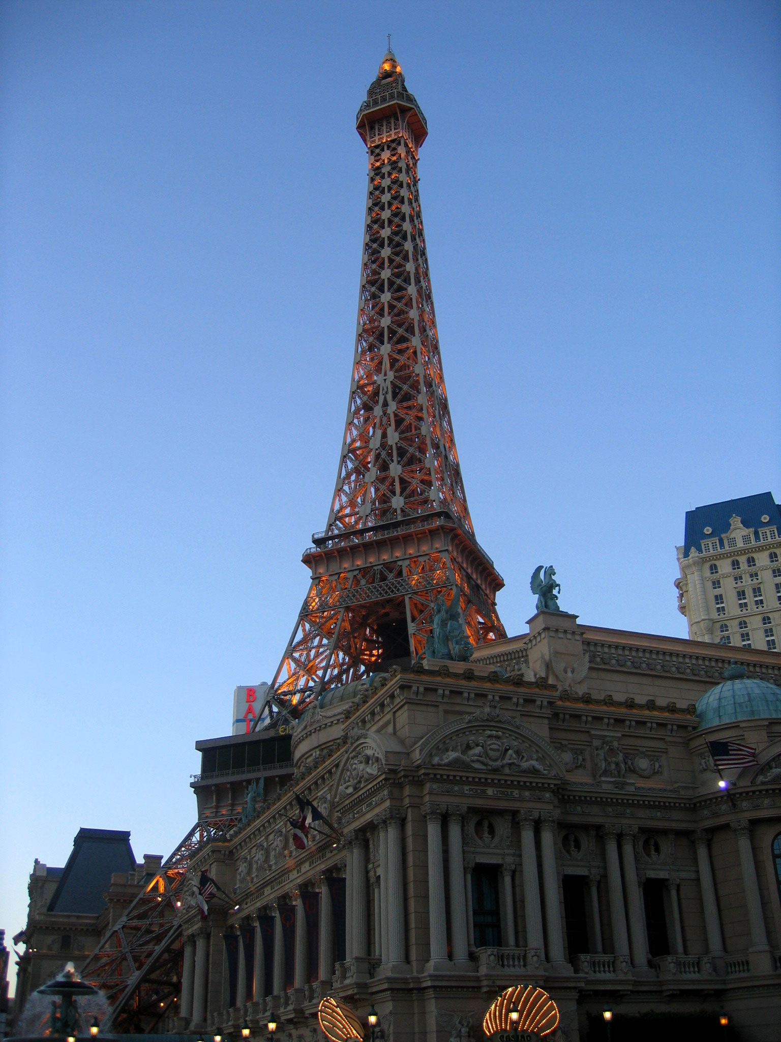 Paris Las Vegas - Wikipedia