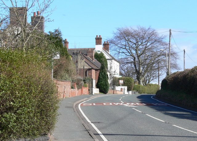 File:Measham Road in Acresford - geograph.org.uk - 744899.jpg