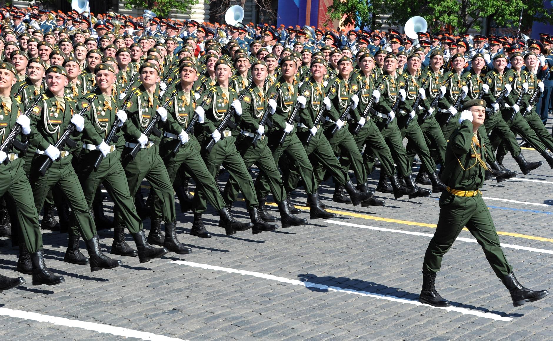 Войска 9. Военный парад. Солдаты на параде. Российская армия парад. Строй солдат на параде.