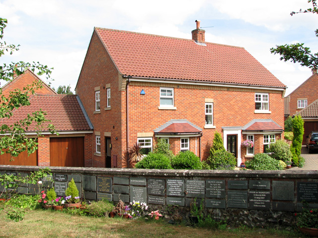 File:New housing adjoining St Peter's church, Cringleford - geograph.org.uk - 1953130.jpg