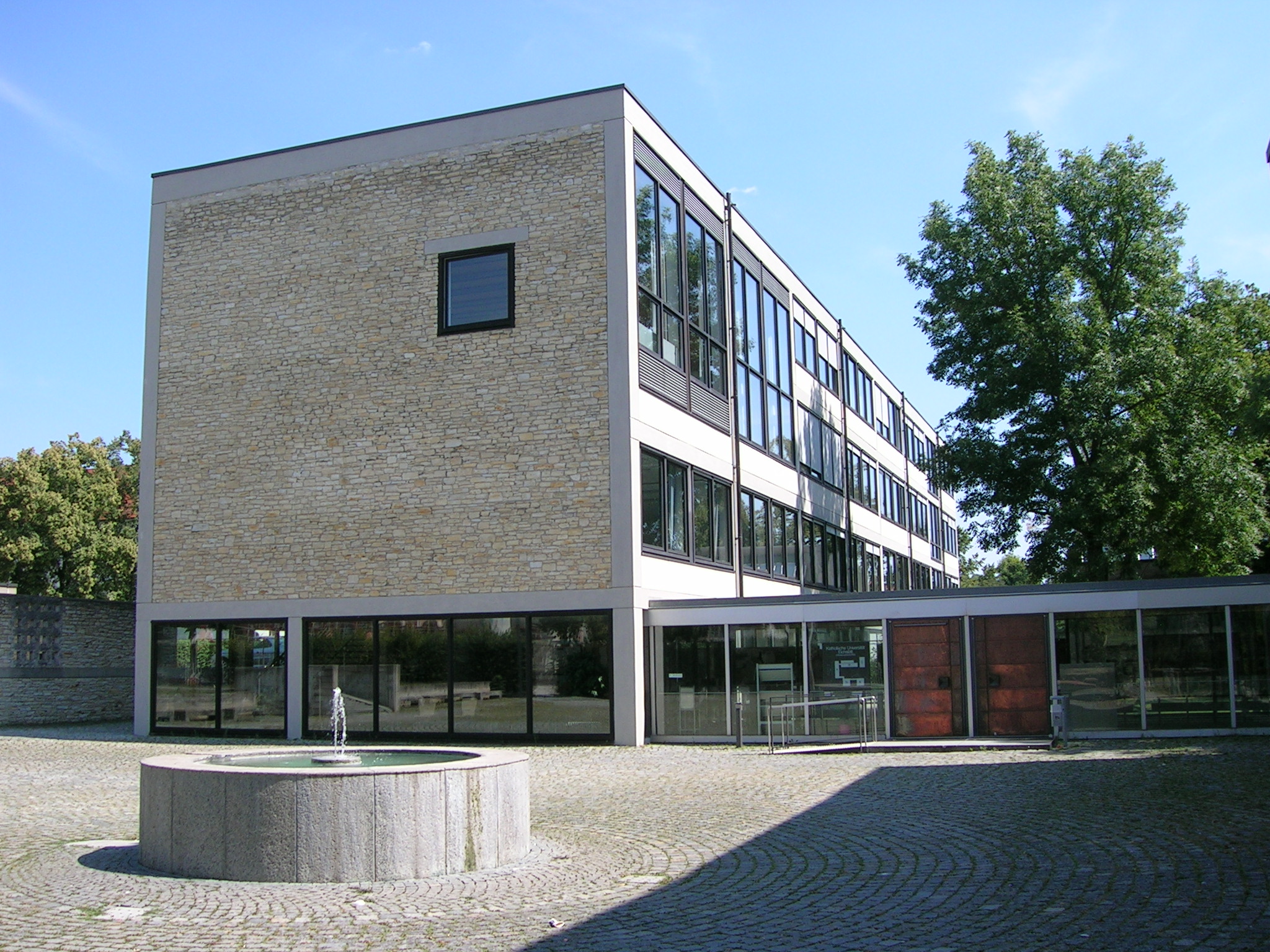 Ostenstraße 28 Eichstätt: Kollegiengebäude der Katholischen Universität Eichstätt-Ingolstadt.