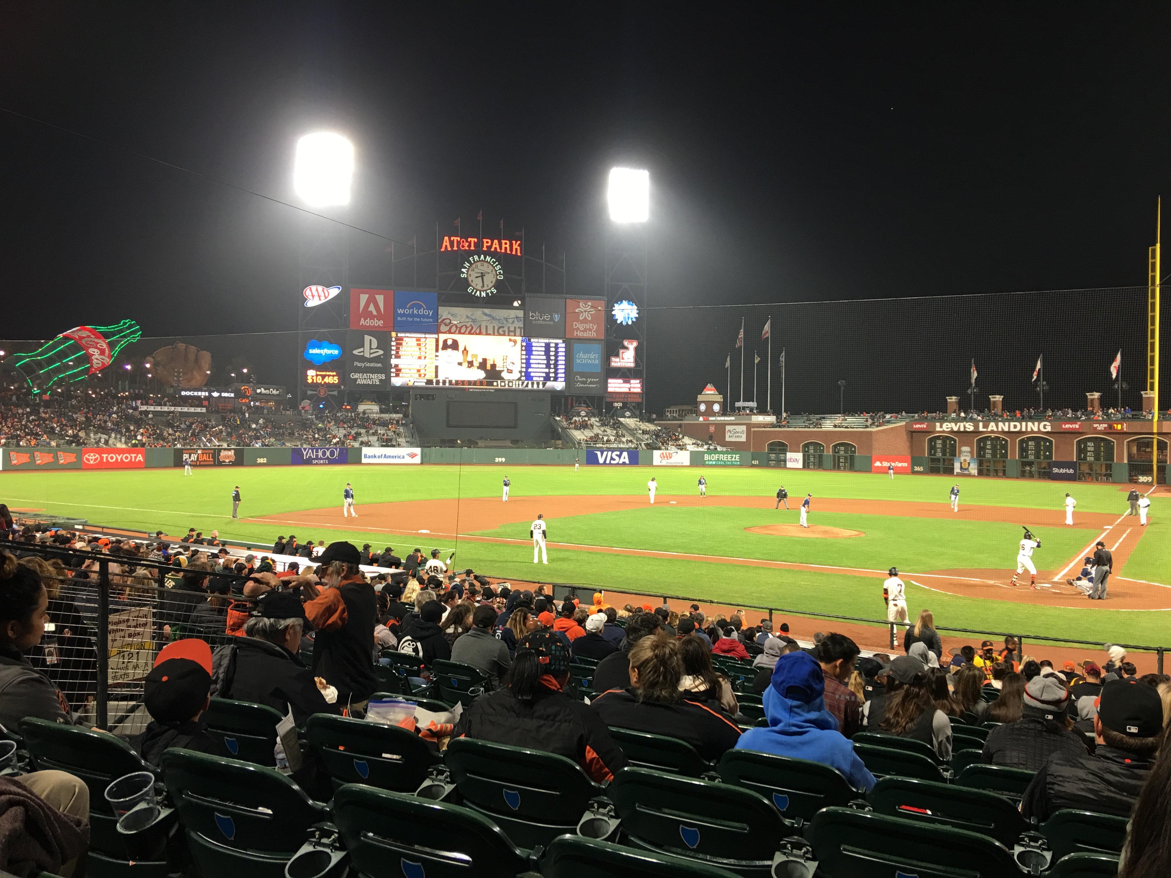 oracle park night game
