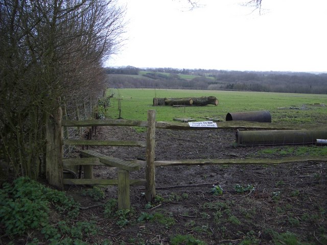 File:Stile and Footpath South-east from Iwood Place Farm - geograph.org.uk - 381330.jpg