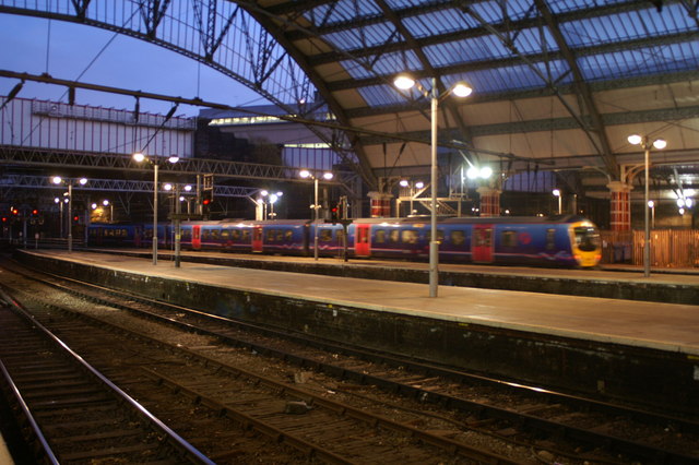 File:The 16.22 to Scarborough departs from Liverpool Lime Street. - geograph.org.uk - 1062422.jpg