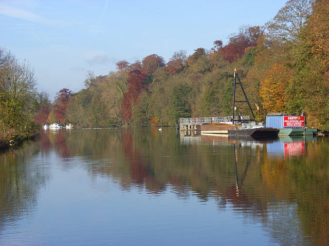 File:The River Thames, Hurley - geograph.org.uk - 605728.jpg