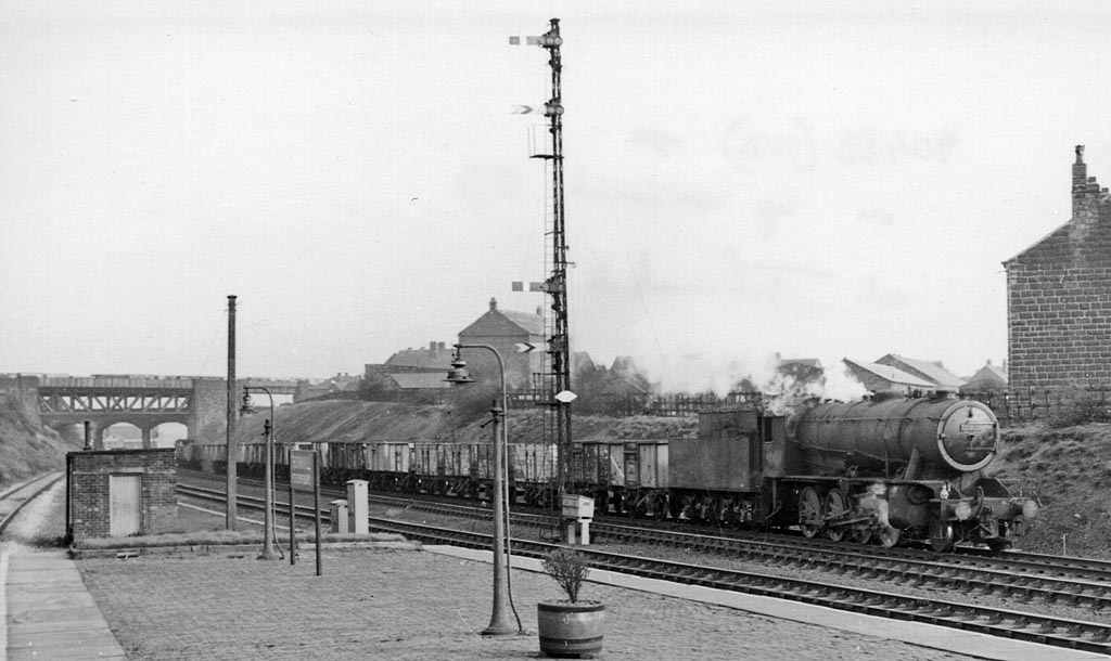 Thornhill railway station