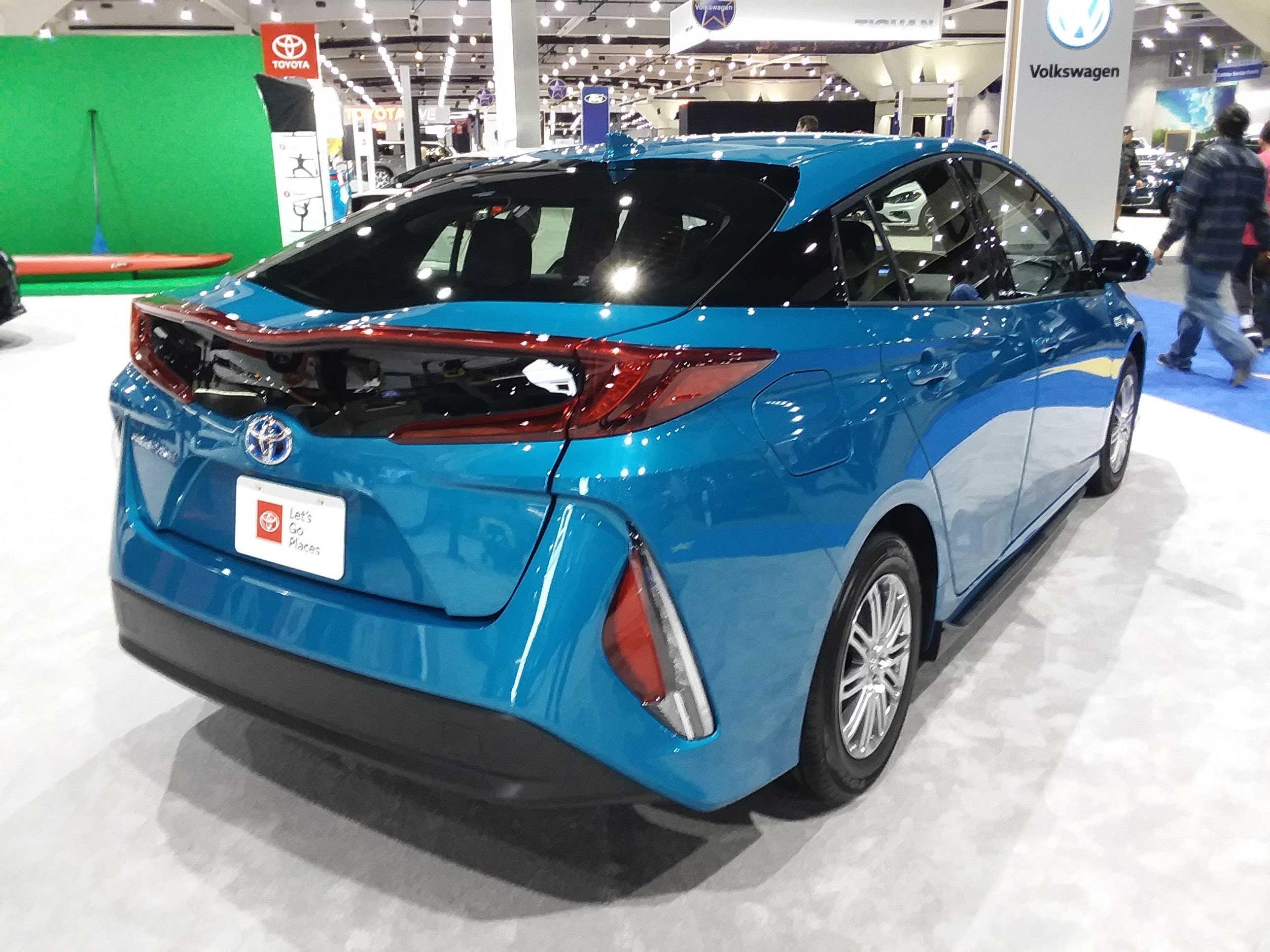 Отличие toyota prius от toyota prius phv