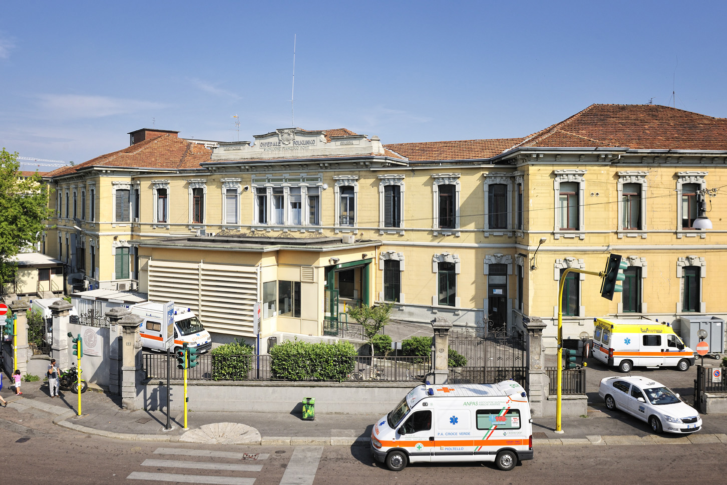 Policlinico di Milano - Wikipedia