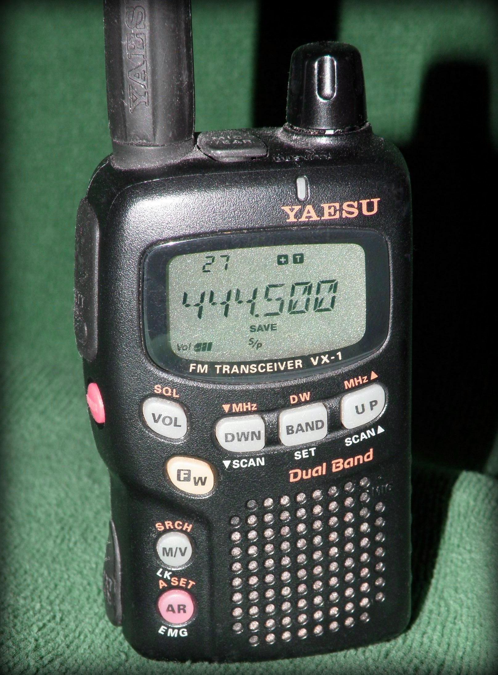 YAESU VX-1-