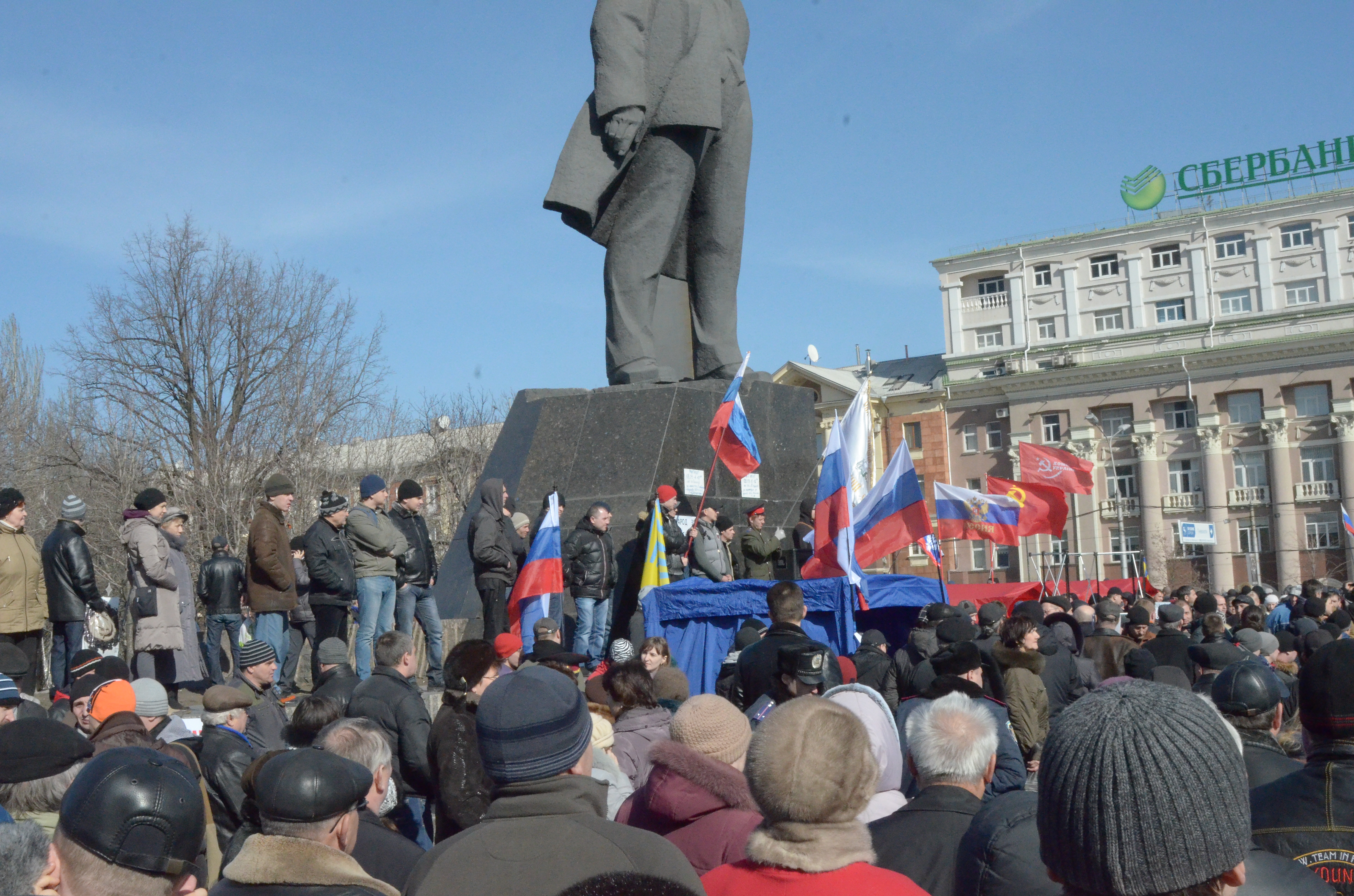 Митинг в новосибирске 9 мая 2024. Митинг в Донецке 2014. 8 Мая митинг. Митинг 8 мая 1945 Киров.