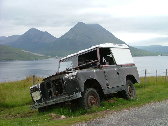 File:Abandoned Land Rover on Raasay - geograph.org.uk - 112651.jpg