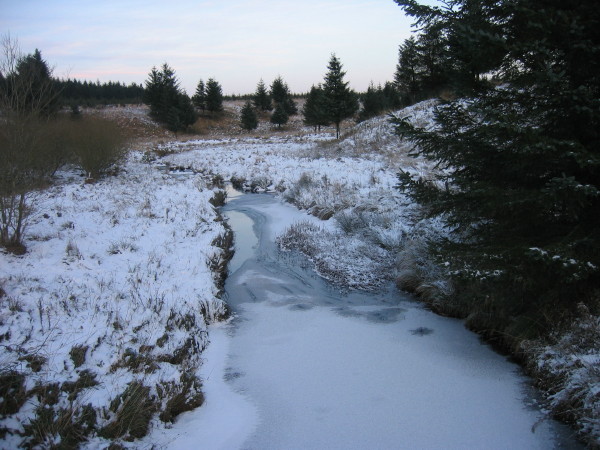 File:Blacka Burn - geograph.org.uk - 1080697.jpg