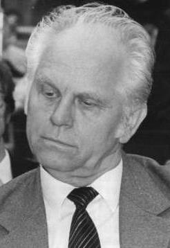 File:Bundesarchiv Bild 183-1990-0628-010, Berlin, Volkskammer, Karin Bencze, Günther Maleuda (cropped) (cropped).jpg