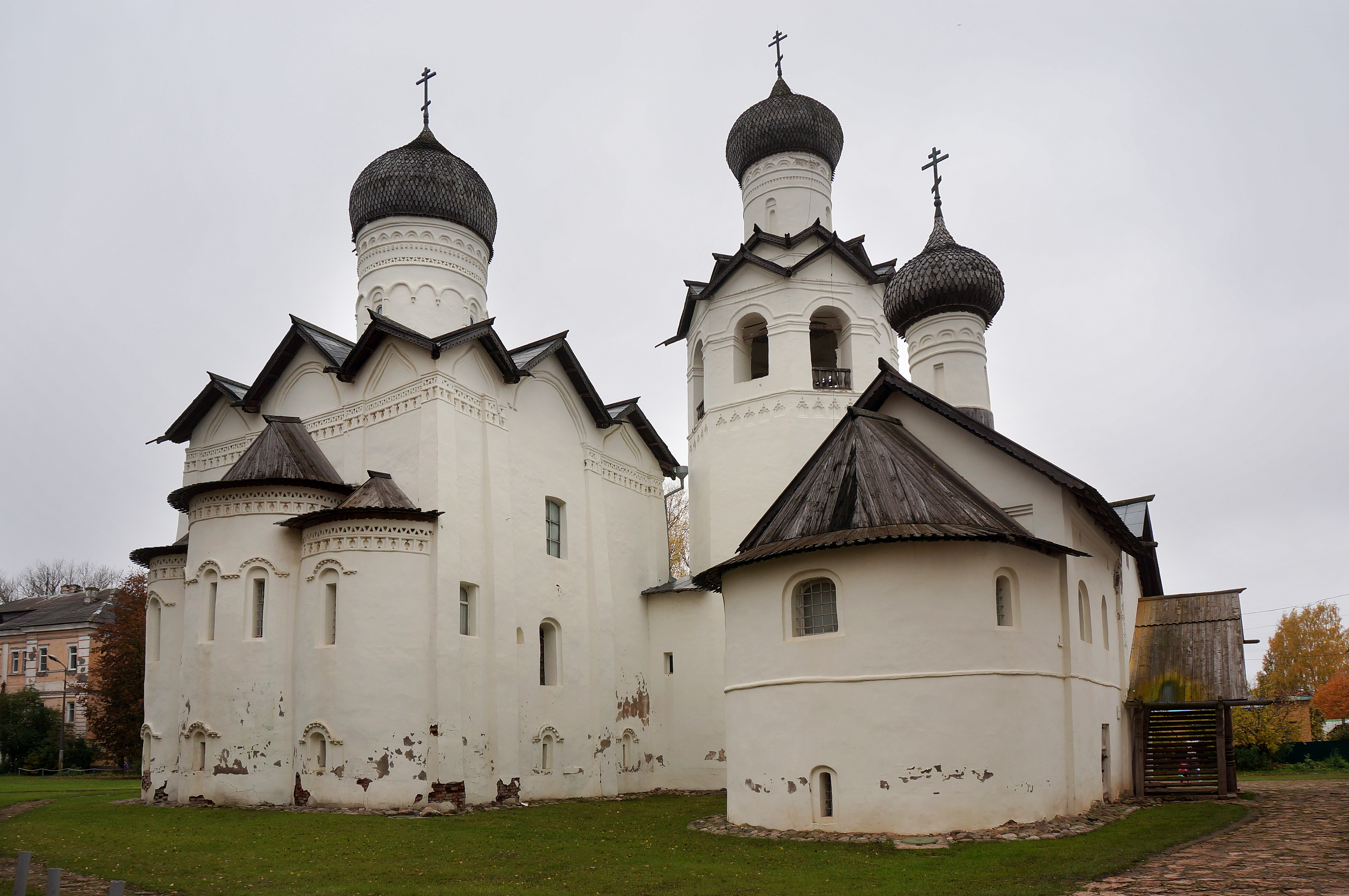 Древние монастыри россии