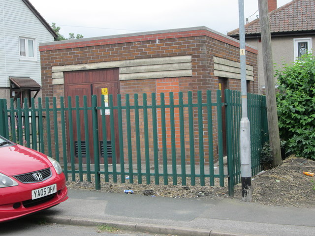 File:Electricity Substation No 5566 - Orchard Avenue - geograph.org.uk - 4031045.jpg