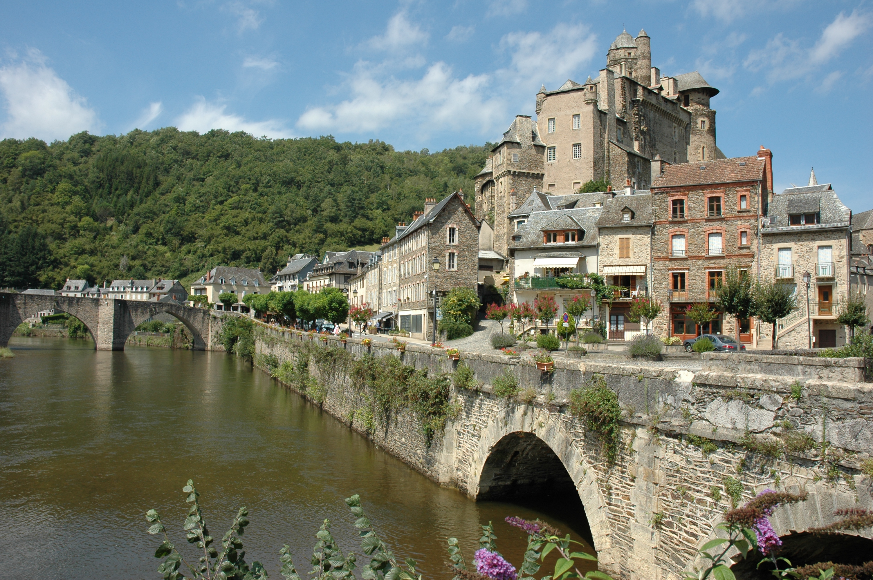 File France Occitanie 12 Estaing 09 Jpg Wikimedia Commons