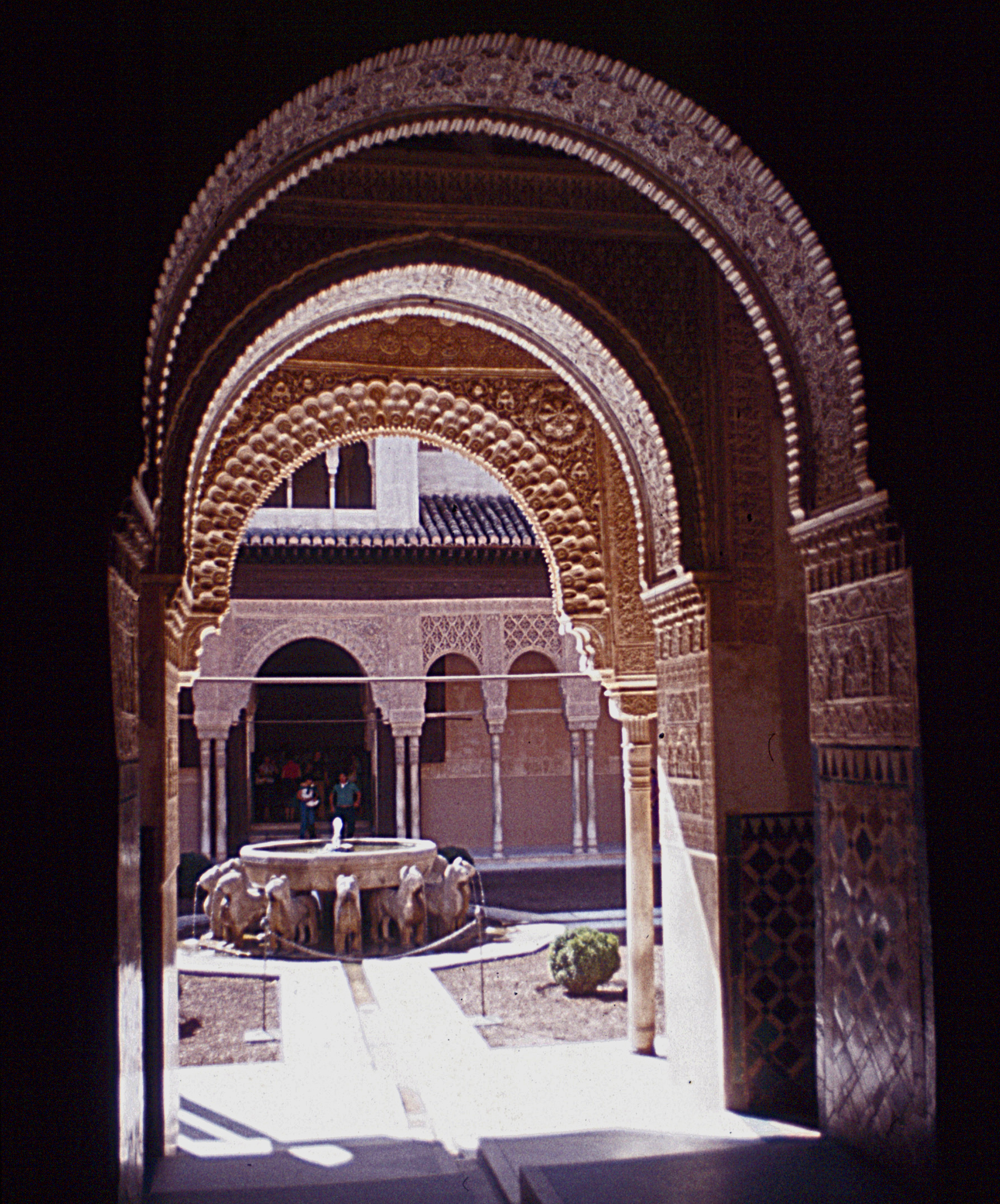 Alhambra – Wikipedia