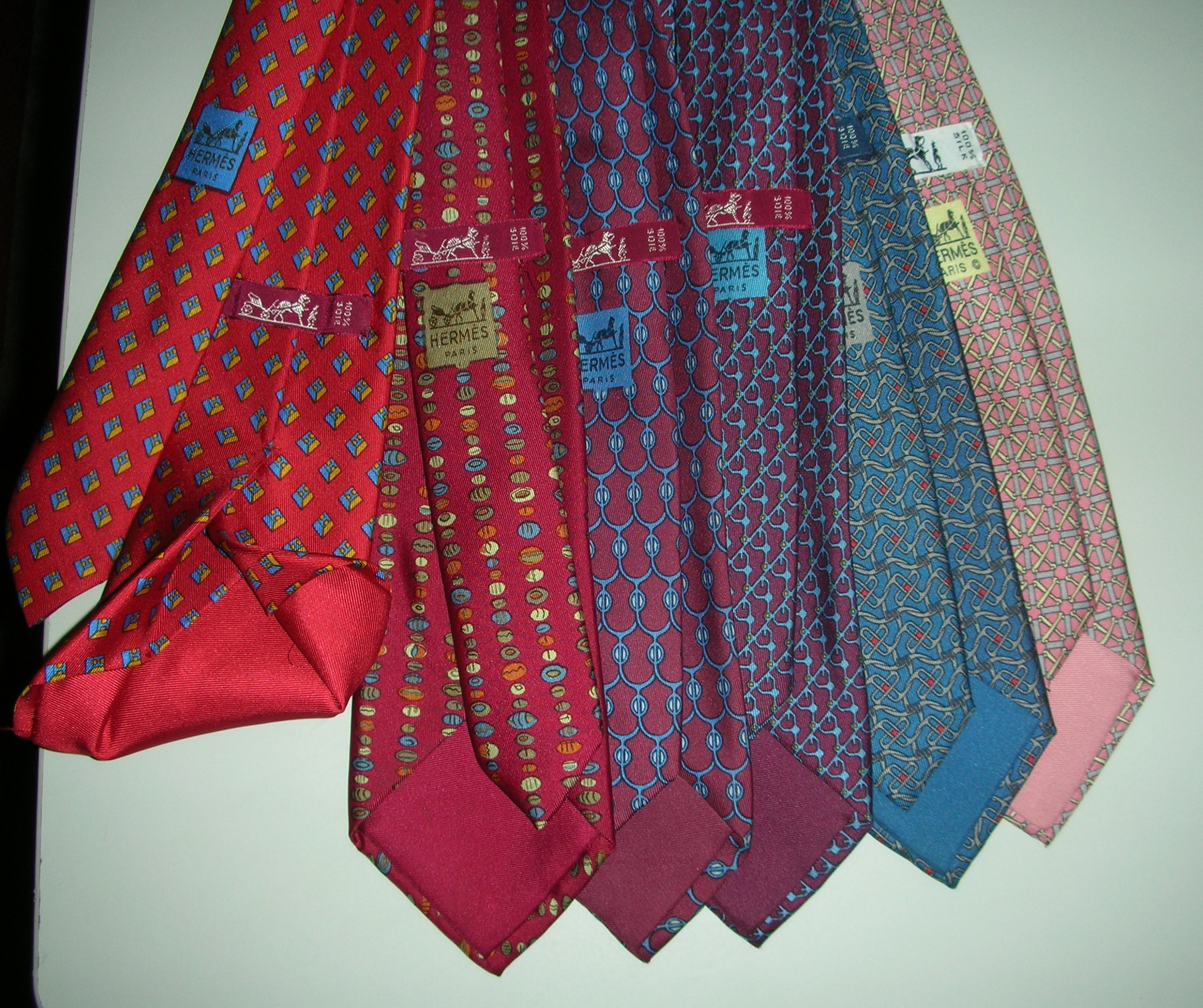 File:Hermes ties.jpg - Wikimedia Commons