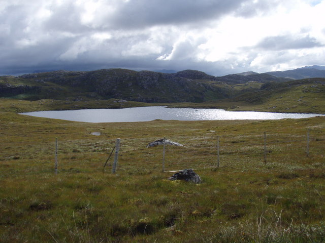 File:Loch a' Mhonaidh-dhroighinn - geograph.org.uk - 647003.jpg