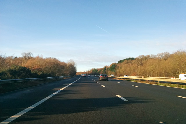 File:M3 westbound - geograph.org.uk - 5628531.jpg