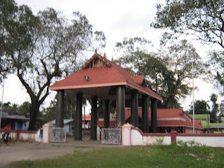 kottaram bagavathy temple,maradu