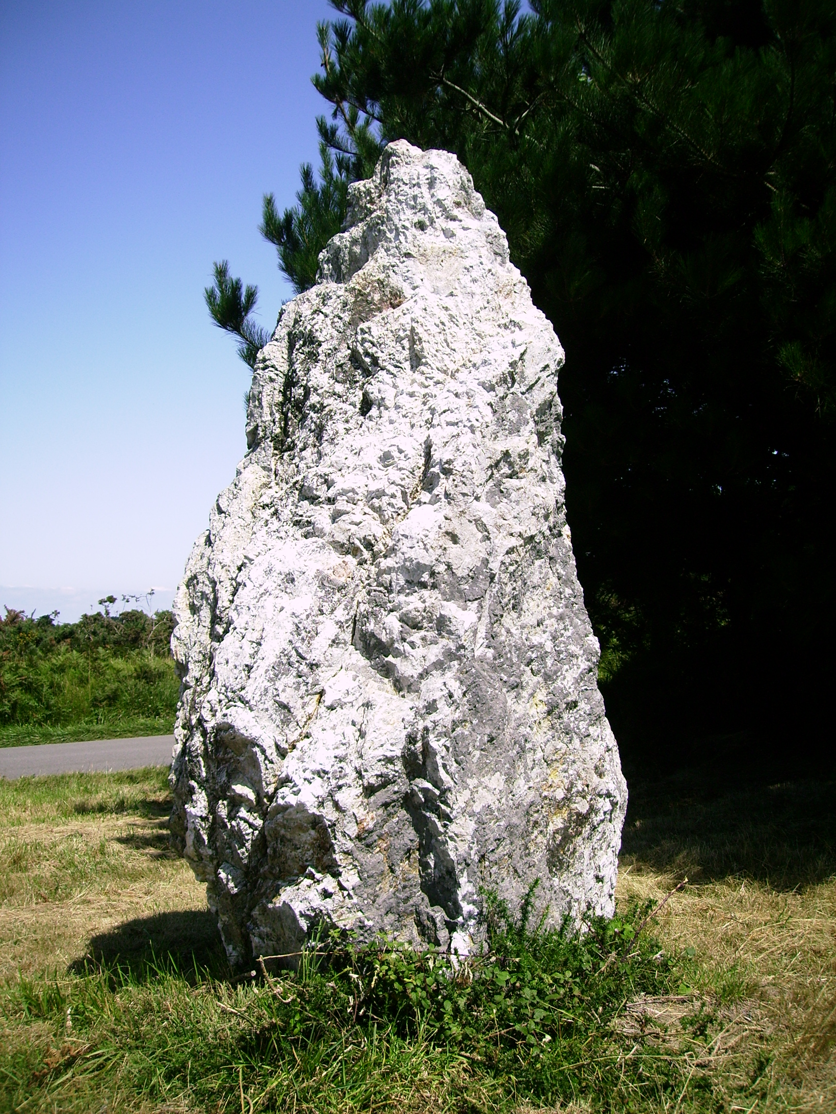 Le Menhir Pierre Sainte Anne null France null null null null