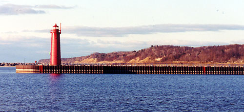 Photo of Muskegon Pier Light