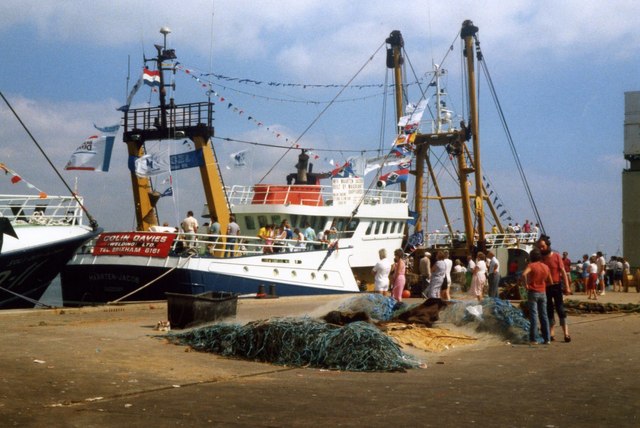 File:New Trawler at Brixham Harbour - geograph.org.uk - 507711.jpg